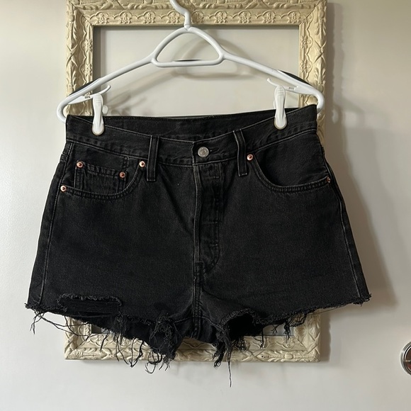 LEVI’S | 501 Black Denim Women High Rise Shorts - Picture 1 of 12